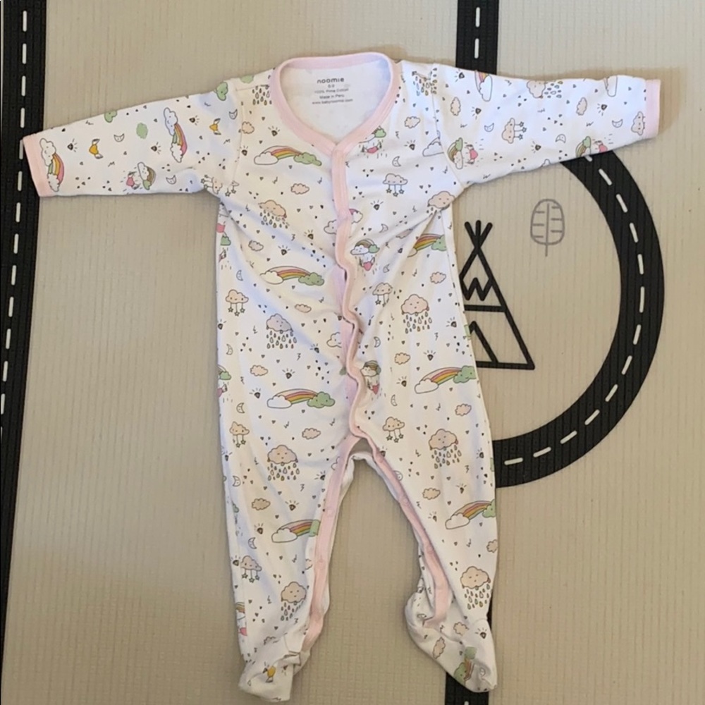 VGUC Baby Noomie sleeper 6-9 months